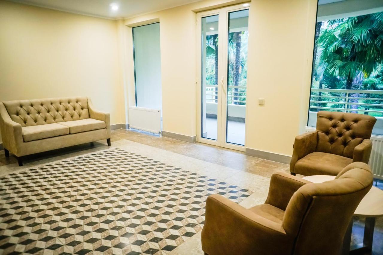 Amza Park Hotel Γκάγκρα Εξωτερικό φωτογραφία