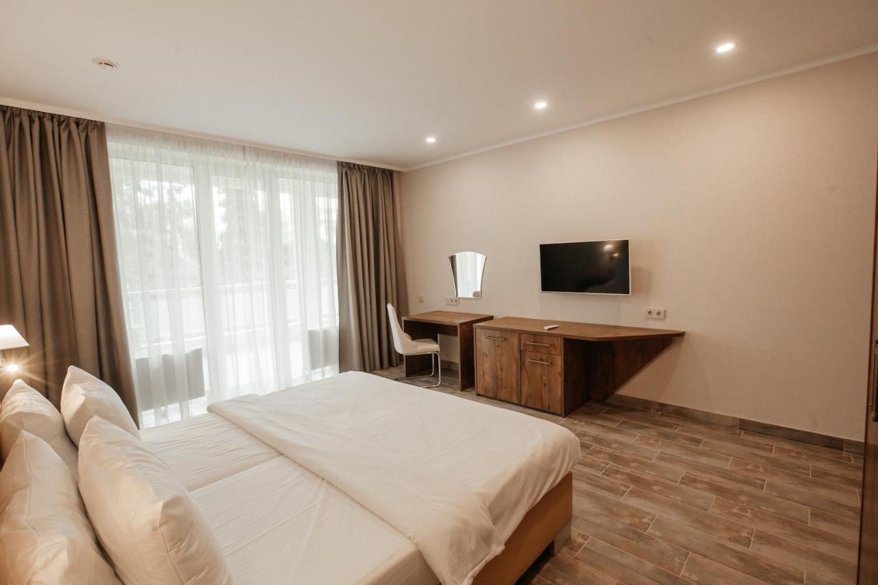 Amza Park Hotel Γκάγκρα Εξωτερικό φωτογραφία