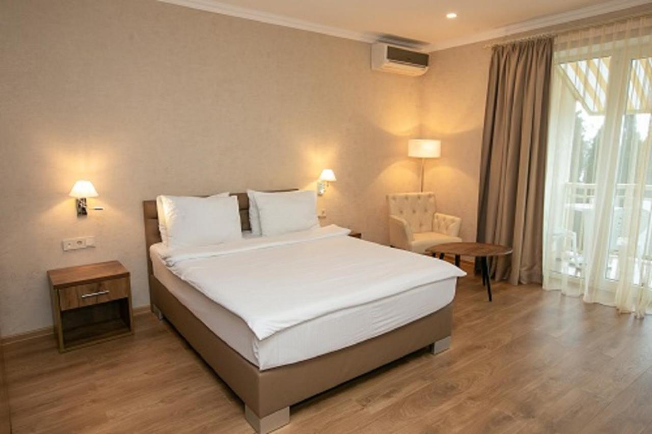 Amza Park Hotel Γκάγκρα Εξωτερικό φωτογραφία