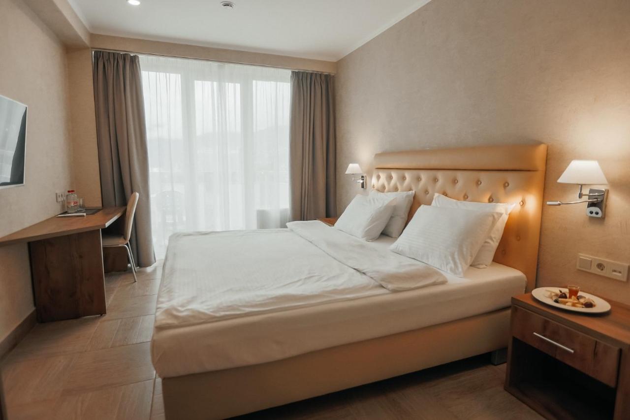Amza Park Hotel Γκάγκρα Εξωτερικό φωτογραφία