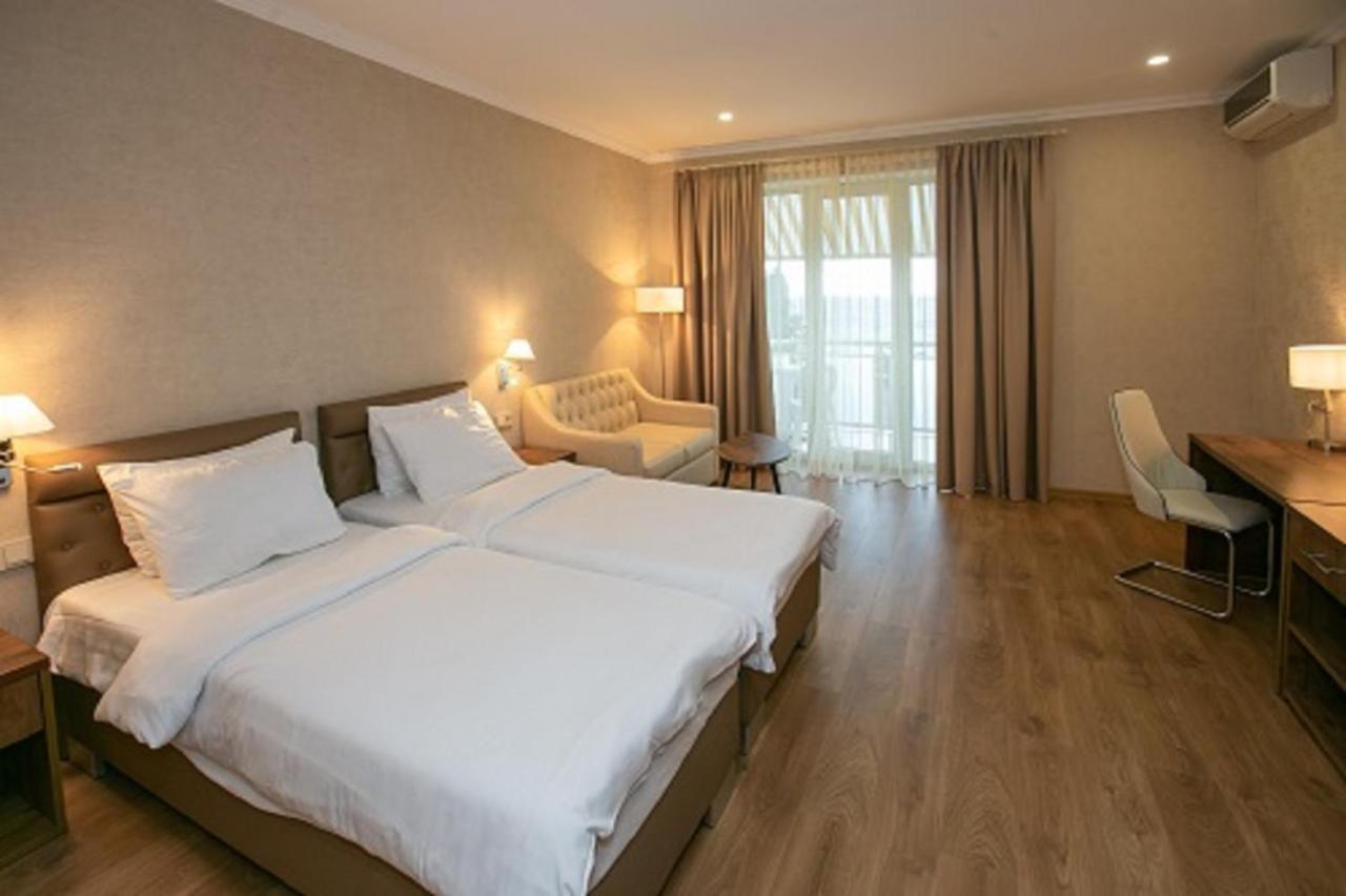 Amza Park Hotel Γκάγκρα Εξωτερικό φωτογραφία