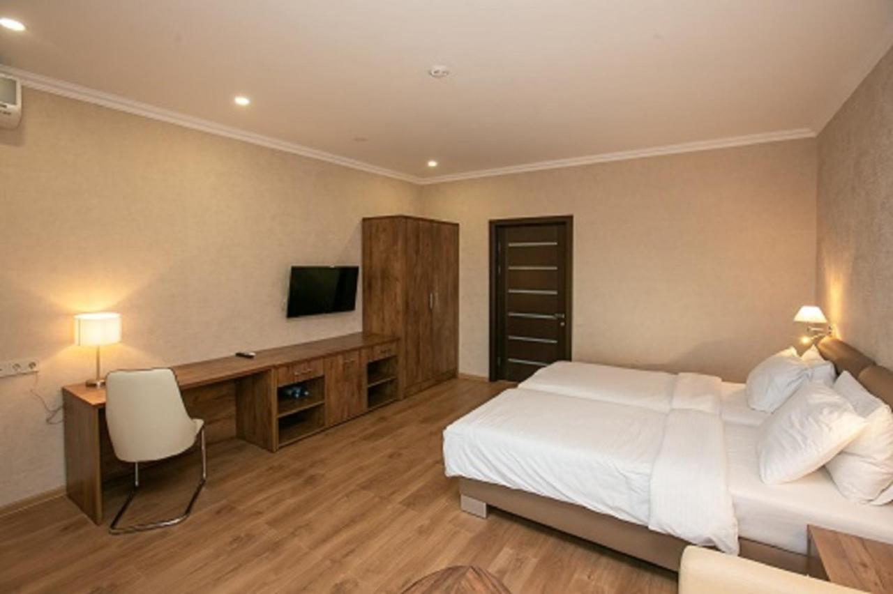 Amza Park Hotel Γκάγκρα Εξωτερικό φωτογραφία