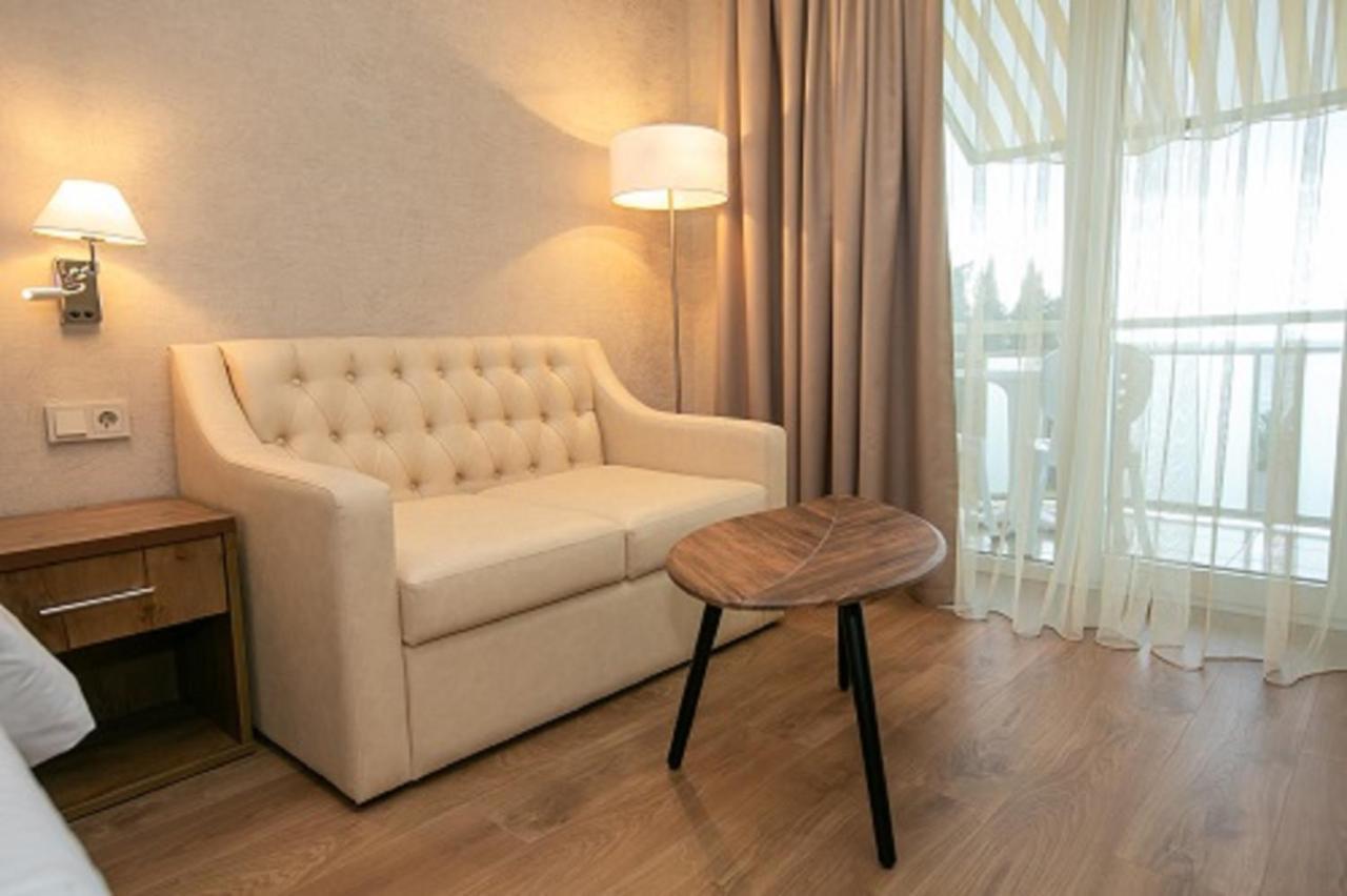 Amza Park Hotel Γκάγκρα Εξωτερικό φωτογραφία