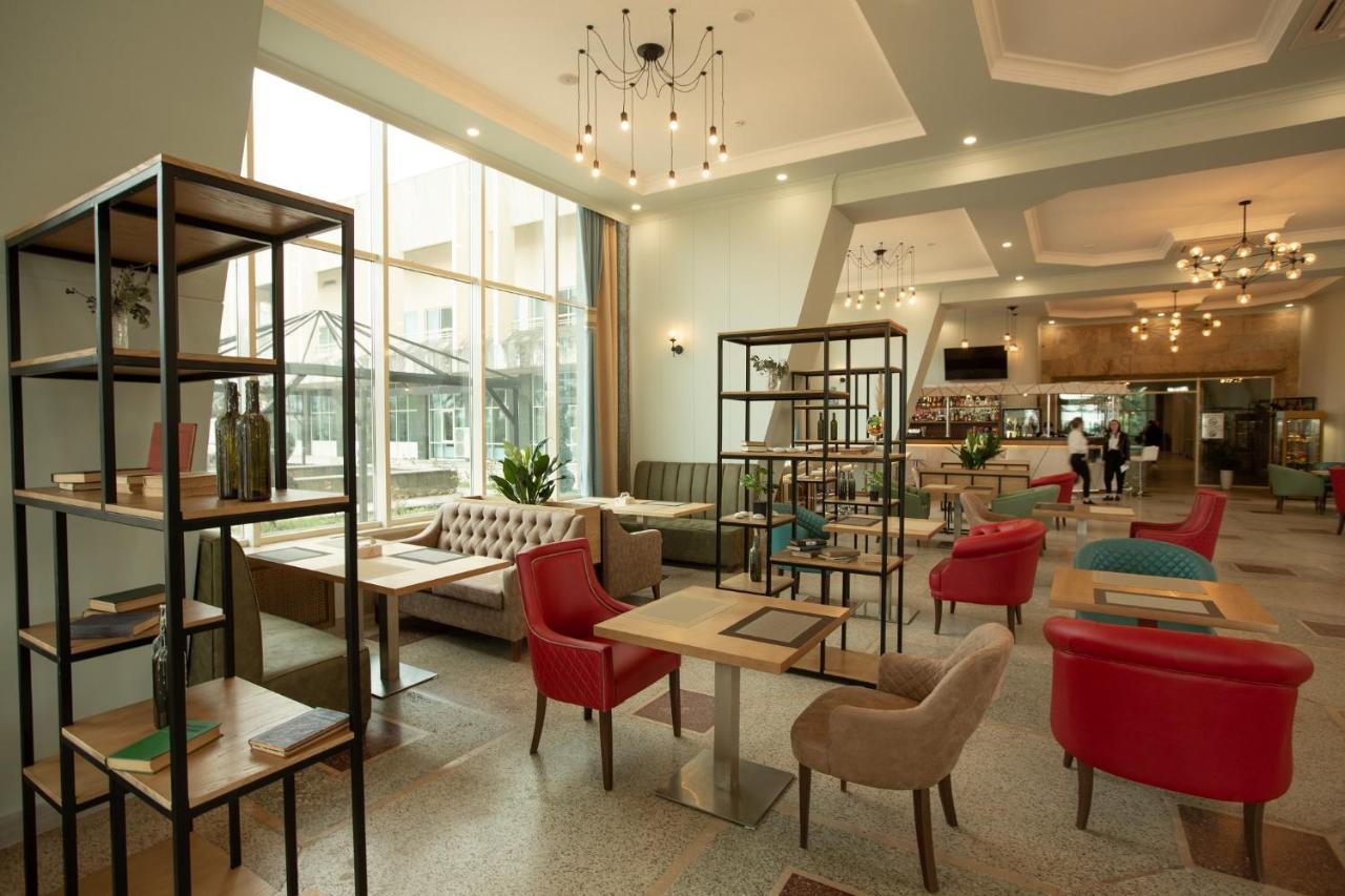 Amza Park Hotel Γκάγκρα Εξωτερικό φωτογραφία