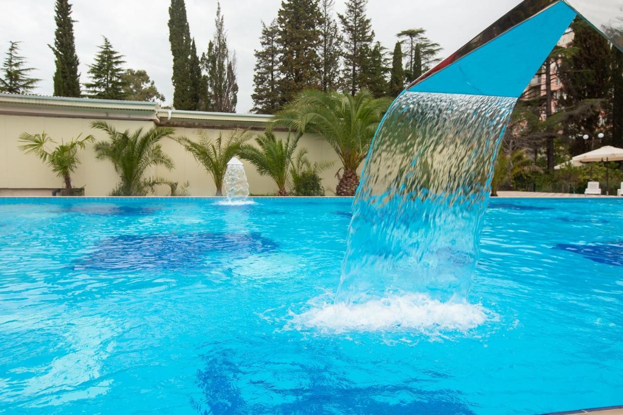 Amza Park Hotel Γκάγκρα Εξωτερικό φωτογραφία